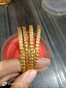 Matar Mala &amp; 4 Bangles