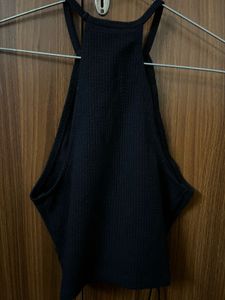 Bershka Black Keyhole Cut-out Crop Top