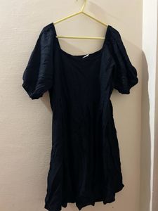 Elegant Black Midi Dress