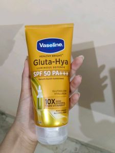 Vaseline Gluta-Hya SPF 50