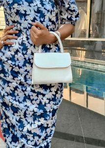 White handbag/shoulder bag (UNUSED)