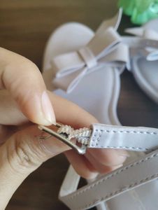 Bow Tie Sandals /Hells Of ZUDIO