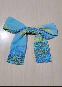 Bow Hair Clips And Scrunchies