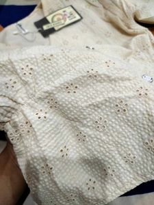 Schiffli Crop top