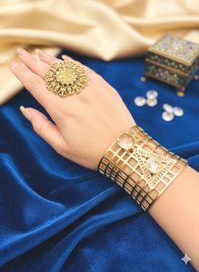 ✨ Regal Gold Hand Jewelry Set: Statement Ring &amp; Cu