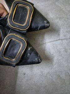 Black Pointed Mules with Buckle