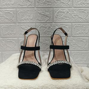 Elegant Black Heels with Rhinestone Detail