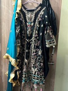 Pakistani suit