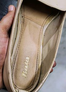 ✨ Chic Meets Comfort – Classic Tan Leather Bellies