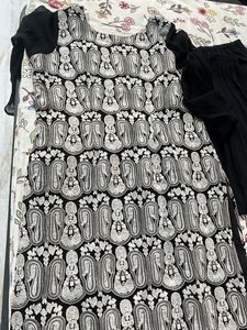 Elegant Black &amp; White Kurta Set