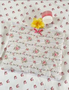 Floral Padded Tablet Sleeve