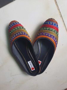multicolour back open bellies size 6