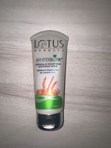 WhiteGlow Skin Brightening Oatmeal & Yogurt Scrub