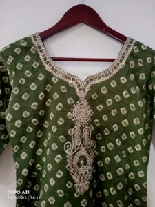 Beautiful Bandhini Suit
