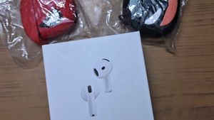 Apple AirPods Generation 4 With ANC