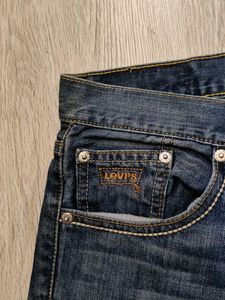 Ma2437 Levi's jeans waist 30 inches