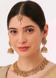 Golden Indian Jewelry Set