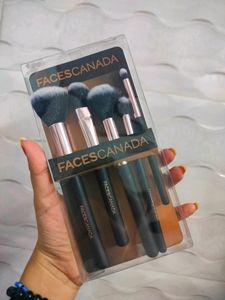Faces Canada 5 In 1 Makeup Brushes