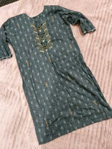 Elegant Grey Embroidered Kurta