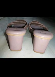 Chic Pink Crisscross Slides