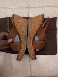 “M&amp;H” Tan High Wedges (Almost 🆕)