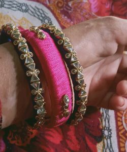 New Silk Thread Bangles Glass