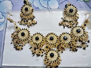 Elegant Black &amp; Gold Jewelry Set