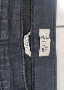 Stylish DNMX Women&#39;s Black Jeans - Size 32