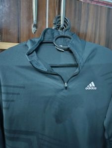 Addidas T-shirt