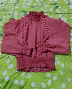 Cut Shoulder Top with FREEGIFT