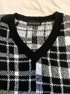 pinteresty Stylish Black &amp; White Plaid Vest