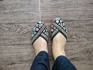 Embroidered Juttis