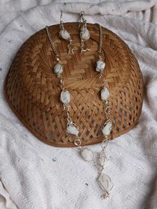 White Swirl Bead Jewelry Set
