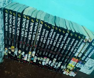 Demon Slayer &amp; Chainsaw Man Manga Lot
