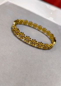 Daisy Flower Bracelet