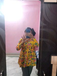 Women  Top