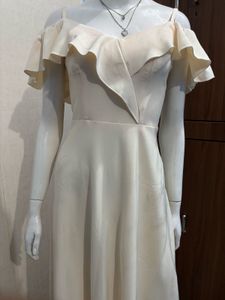 Elegant Off-Shoulder Dress