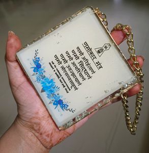 Mantra Resin Hanging