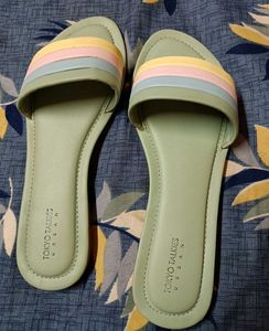 CUTE FLATS