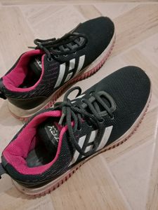Sports Shoes
