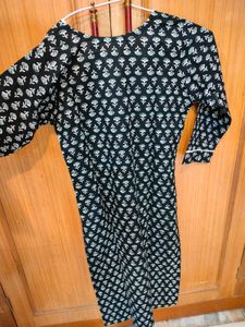 Patterned Top with Lace Detail