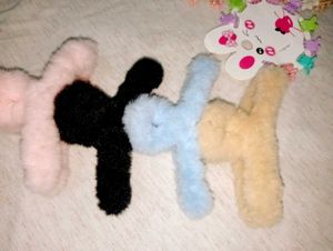 2 Classy Korean Fur Claws