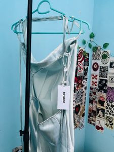 Elegant green pastel bodycon dress