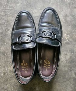 Heel And Buckle London Shoe