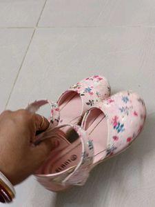 Perfect Fit 5 Years Sandal Used Twice
