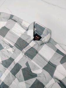 Classy Unisex Checks SHIRT✨🤍