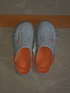 Crocs UK 10