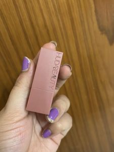 Huda Beauty Lipstick