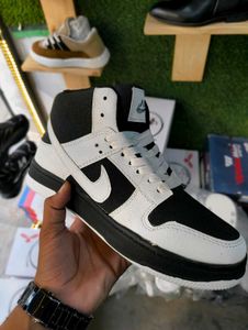 Nike B/W High Ankle Sneakers Shoes 🚨