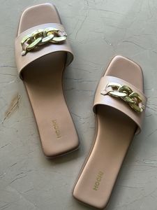 Mochi Nude Chain Detail Slides